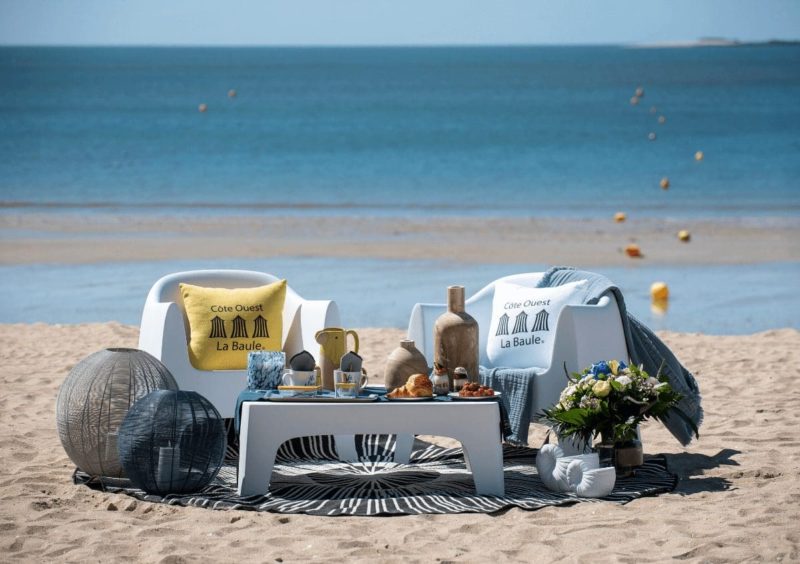 Photo des produits décoration et ameublement LASUITE sur une plage à La Baule